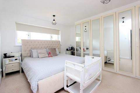 2 Lavender Close, Coulsdon, CR5 3EU