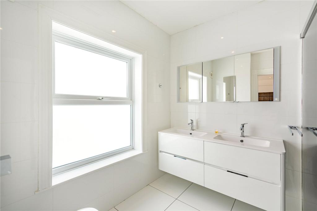 En Suite Shower Room