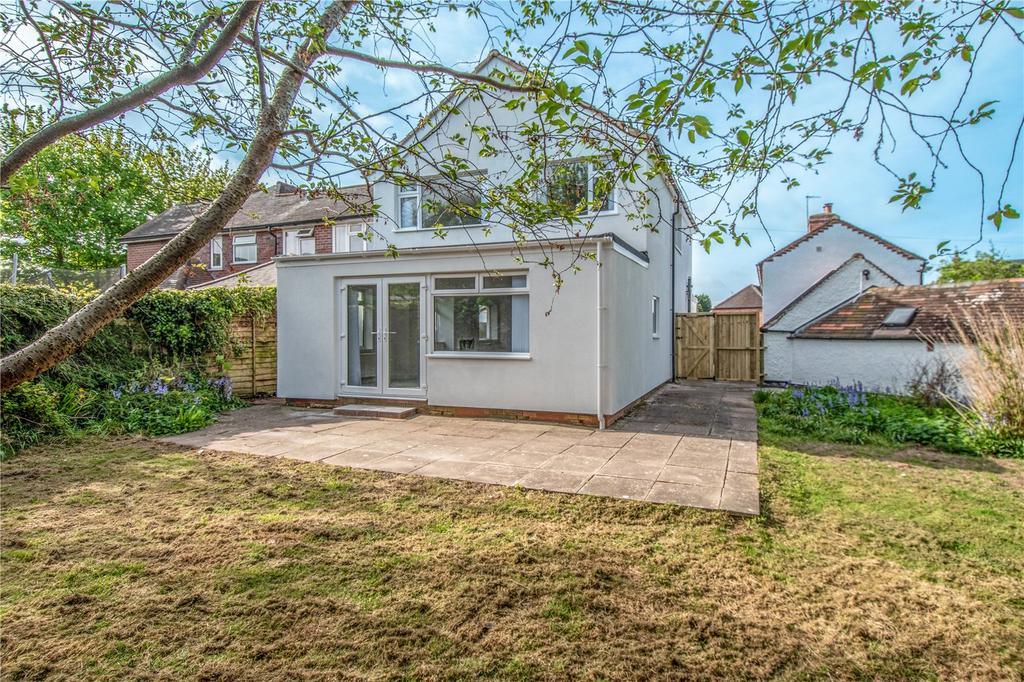 Golden Cross Lane, Catshill, Bromsgrove, Worcestershire, B61 3 bed