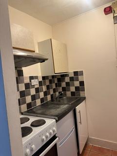 Studio to rent, Flat ,  Park Street, Luton