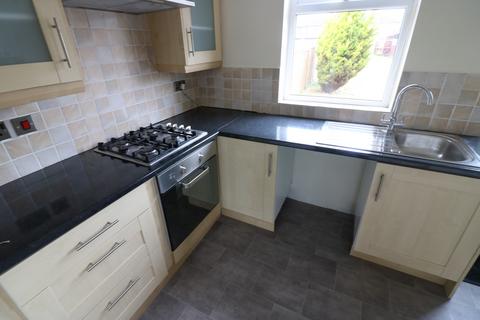 2 bedroom terraced house to rent, 572 Hotham Road South