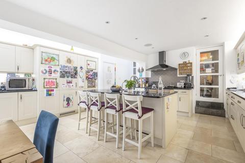 10 Upstall Street, London, SE5 9JE