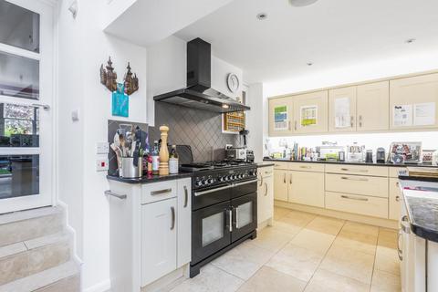 10 Upstall Street, London, SE5 9JE