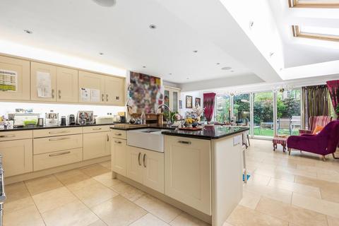 10 Upstall Street, London, SE5 9JE
