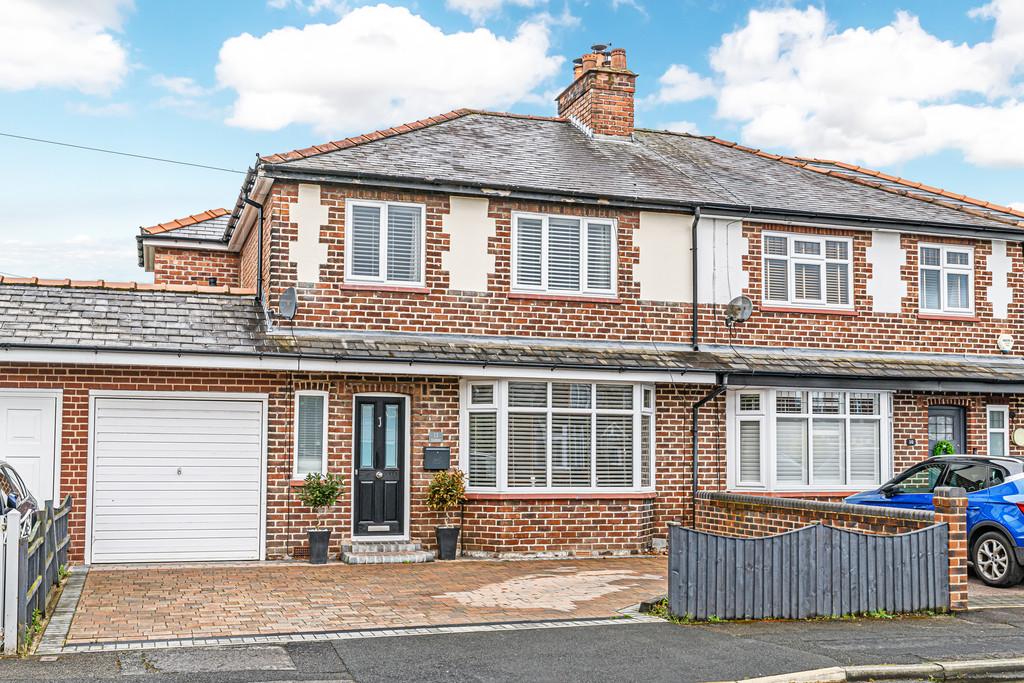 Ackers Lane, Stockton Heath, Warrington 3 bed semidetached house £
