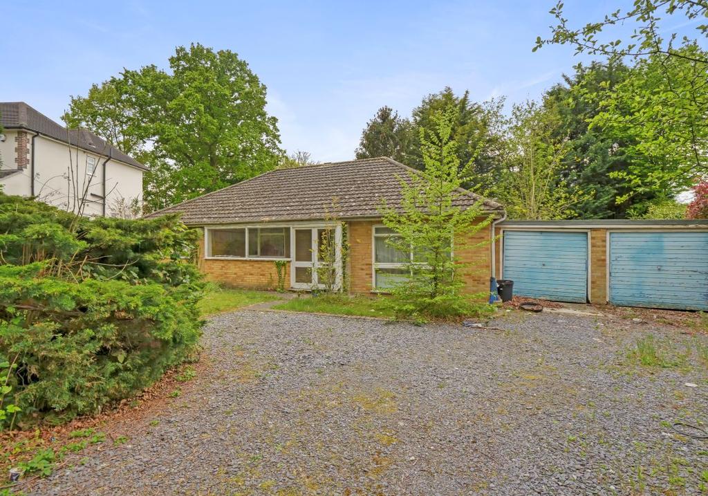 202 Hastings Road, Bromley, Kent, BR2... 3 bed detached house £350,000