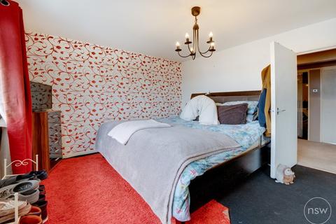 2 bedroom flat for sale - Halsall Court, Ormskirk