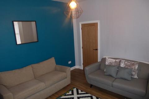 4 bedroom end of terrace house to rent, Southbank Road, Edge Hill, Liverpool