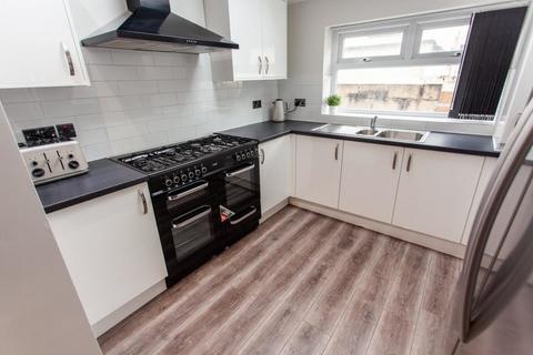 6 bedroom terraced house to rent, Esher Road, Kensington, Liverpool