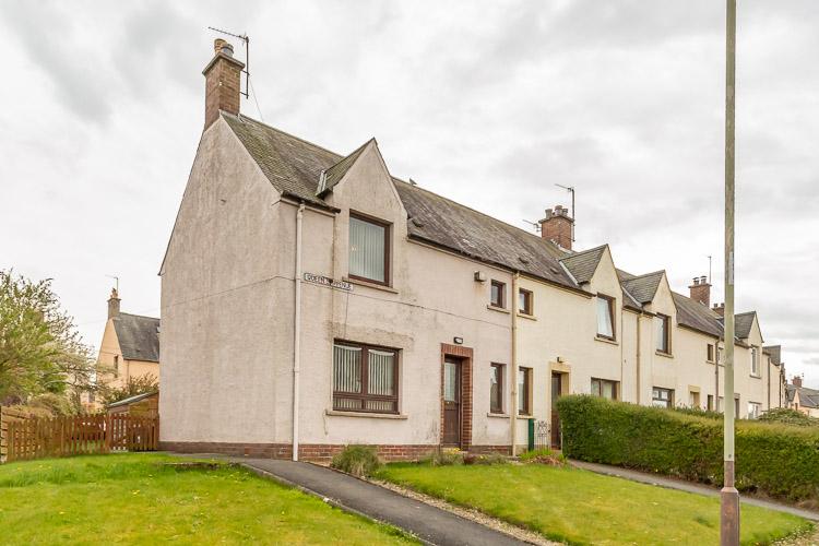 13 Queens Avenue, Blairgowrie PH10 2 bed end of terrace house - £115,000