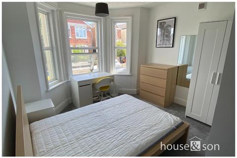 4 bedroom semi-detached house to rent, Cranmer Road, Winton