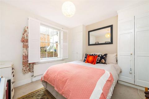 1 bedroom flat for sale, Battersea Bridge Road, London, SW11