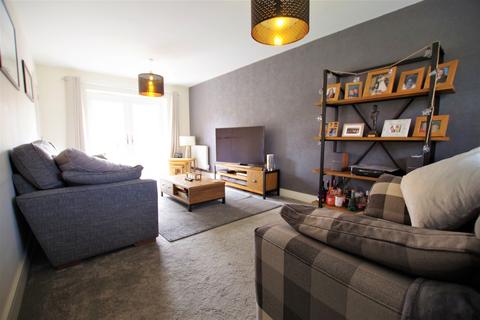 8 Fraser Drive, Bramshall, Uttoxeter, ST14 5EH