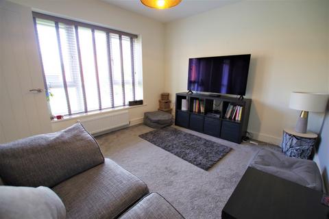 8 Fraser Drive, Bramshall, Uttoxeter, ST14 5EH