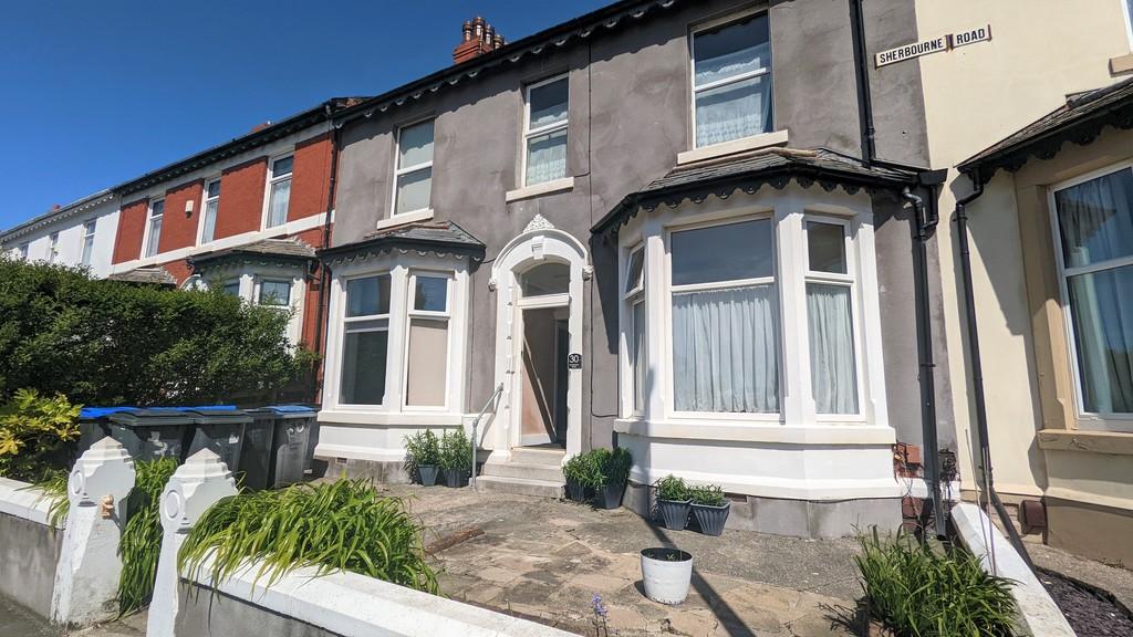 Sherbourne Road, Blackpool 1 bed ground floor flat £433 pcm (£100 pw)