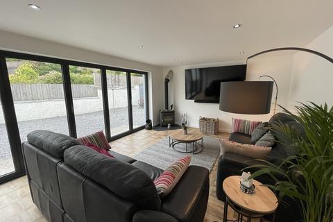 5 bedroom detached house for sale - Carmarthen Road, Cross Hands, Llanelli