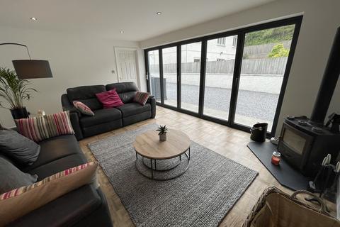 46 Carmarthen Road, Cross Hands, Llanelli, SA14 6SU