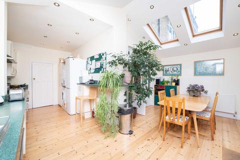 235 Boston Manor Road, Brentford, TW8 9LF