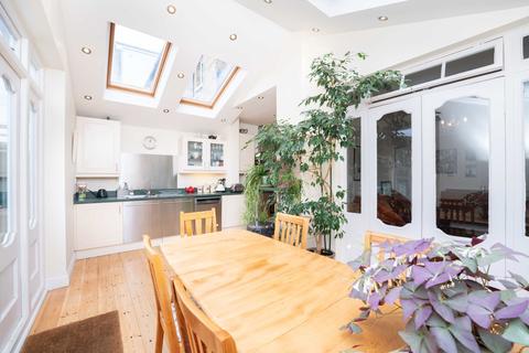 235 Boston Manor Road, Brentford, TW8 9LF