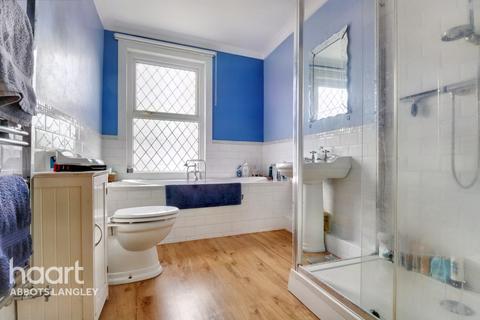 4 Abbots Road, Abbots Langley, WD5 0AZ