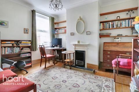 4 Abbots Road, Abbots Langley, WD5 0AZ