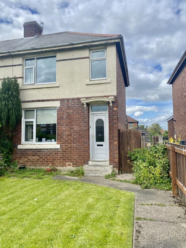 Pelaw Crescent, Chester Le Street... 3 bed semidetached house £75,000