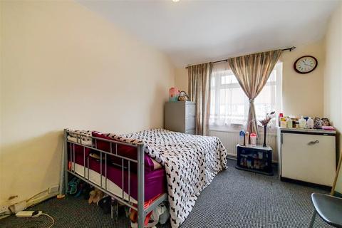230 Valence Wood Road, Dagenham, RM8 3AD
