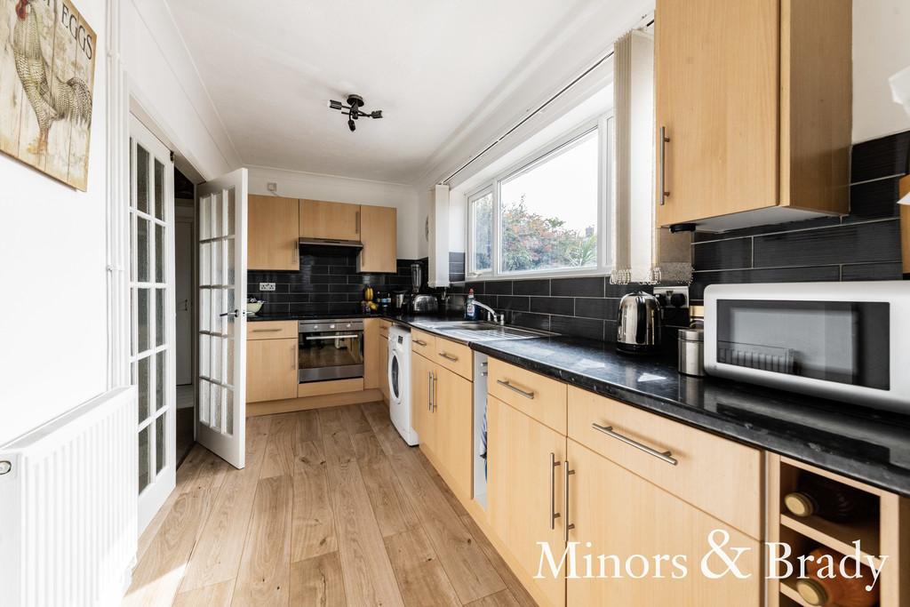 Springdale Crescent, Brundall 2 bed semidetached bungalow £250,000