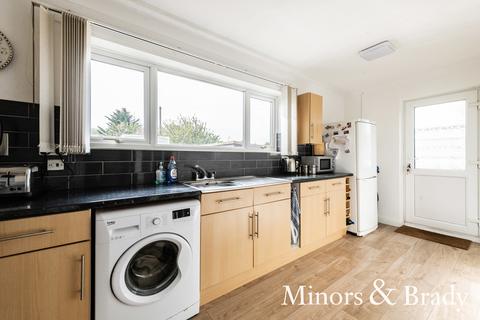 54 Springdale Crescent, Brundall, Norwich, NR13 5RA
