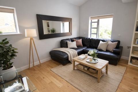 2 bedroom maisonette to rent, Gloucester Road, Horfield, Bristol