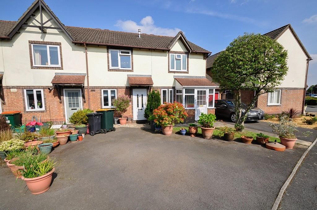 Squires Gate, Rogerstone 2 bed terraced house £200,000