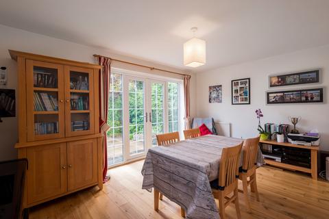 9 Beadle Garth, Copmanthorpe, York, YO23 3YJ