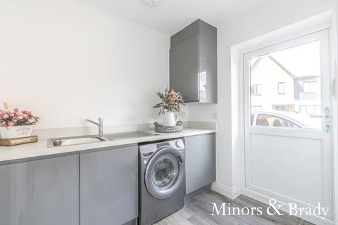 65 Sam Smith Way, Rackheath, Norwich, NR13 6TA