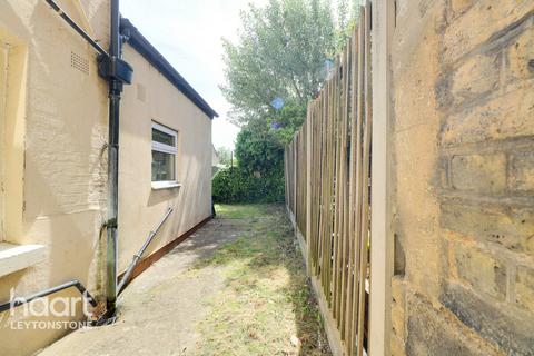 92 Park Grove Road, London, E11 4PU