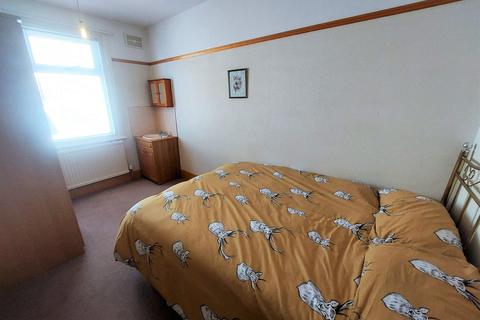 27 Devonshire Drive, Scarborough, YO12 7NH