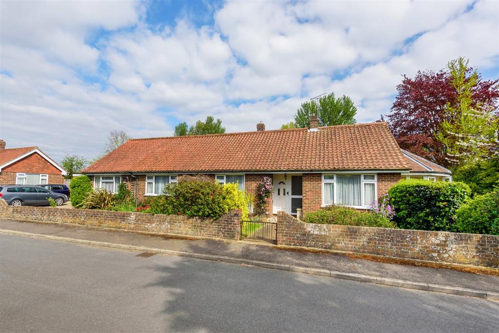 Hermitage Close, North Mundham, PO20 3 bed detached bungalow for sale