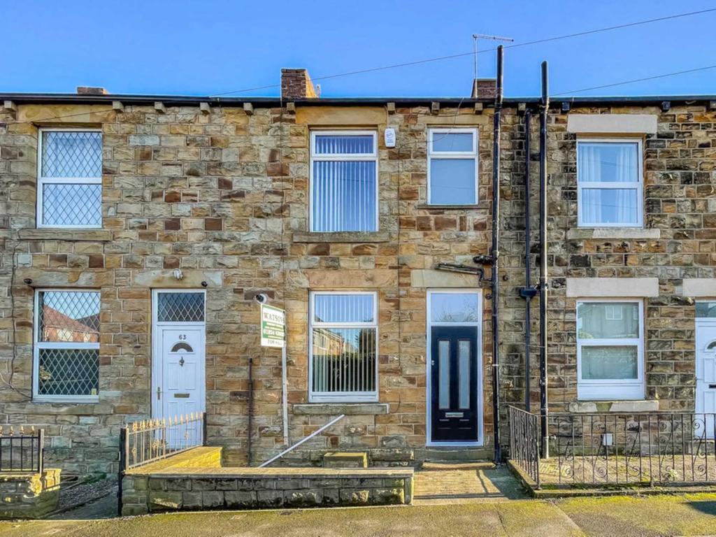 Carlinghow Lane, Batley 1 bed terraced house £85,000
