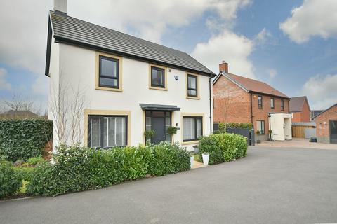 6 Flora Close, Blunsdon, Swindon, SN26 8AE