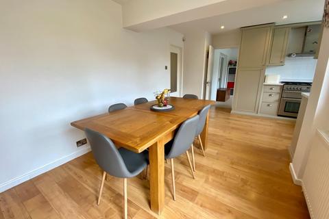 5 Ashmead, Clifford, Wetherby, LS23 6PW