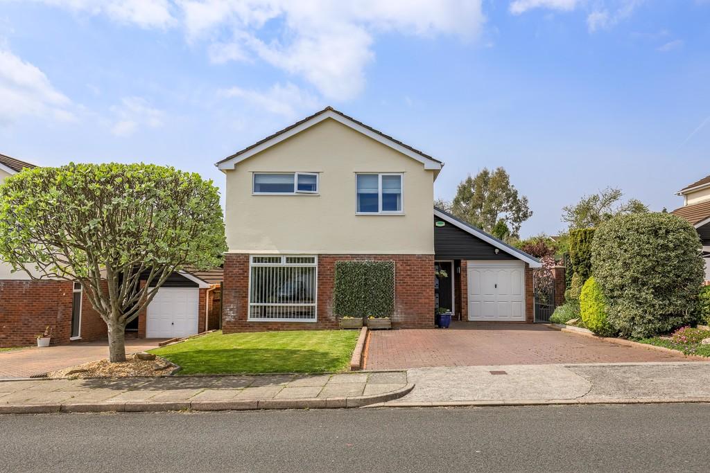 6 Priory Oak, Brackla, Bridgend... 4 bed detached house £380,000