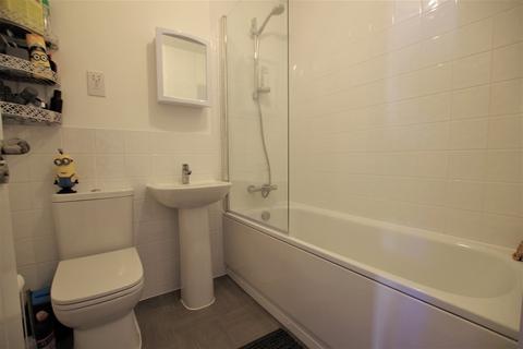 11 Dexter Drive, Bramshall, Uttoxeter, ST14 5FL