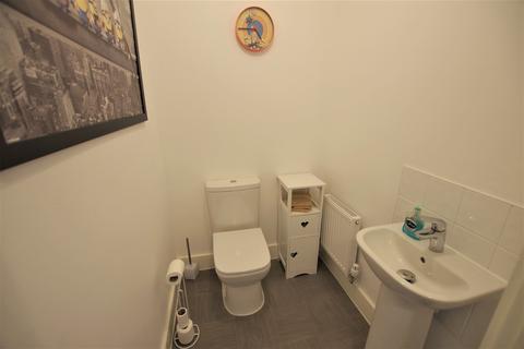 11 Dexter Drive, Bramshall, Uttoxeter, ST14 5FL