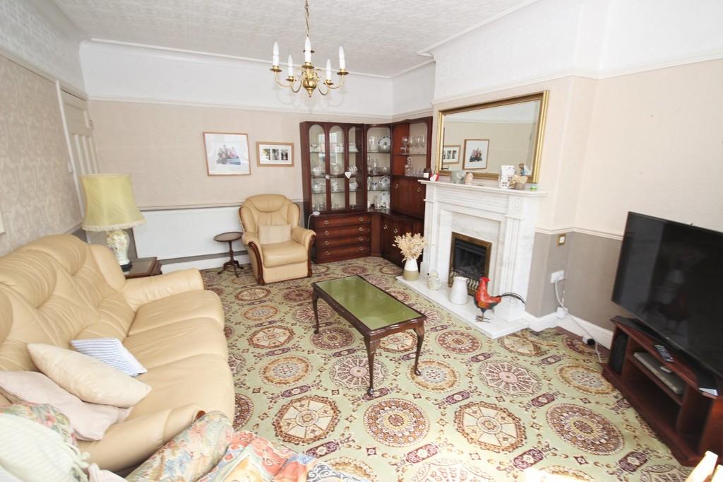 Heol Y Forlan, Whitchurch, Cardiff 3 bed semidetached house £450,000