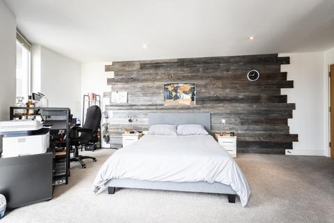 2 bedroom apartment for sale, Quadrant Walk, London E14