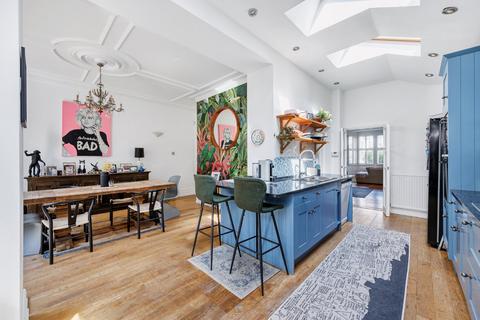 undefined, Wavendon Avenue, Chiswick, London