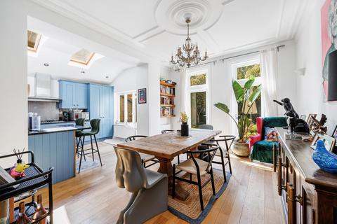 undefined, Wavendon Avenue, Chiswick, London