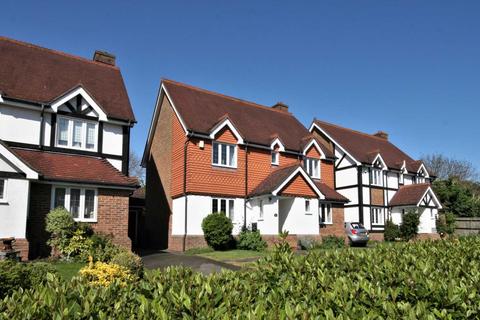 10 Greenfield Drive, Bromley, BR1 3BH