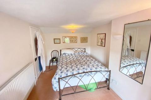 21 Bread Street, Warminster, BA12 8DF