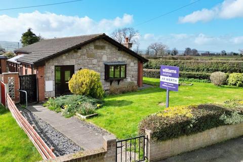 3 bedroom detached bungalow for sale - Tan Y Foel, Gellifor