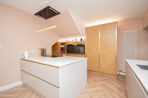 Ewenburn Gwydyr Road, Crieff, PH7 4BS